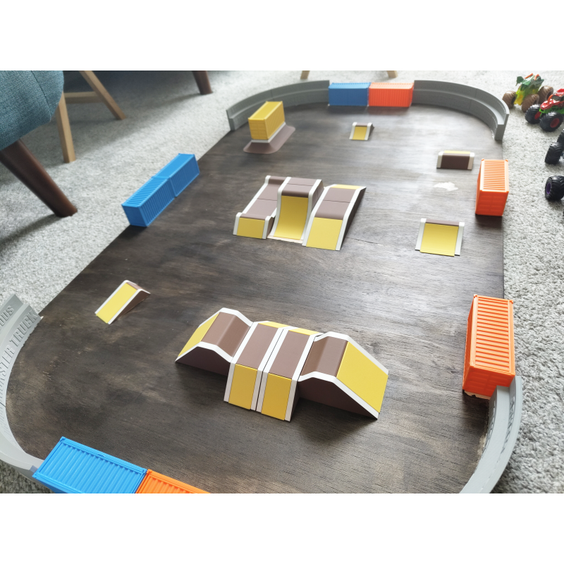Monster Truck Arena compatible Monster Trucks 1/64