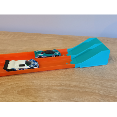 Double rampe saut long compatible Hot Wheels et Monster Trucks