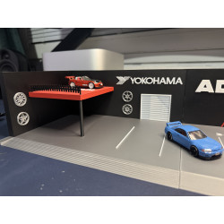 Mega Garage Advan grand format à l'échelle 1/64