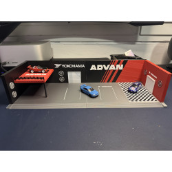 Mega Garage Advan grand format à l'échelle 1/64