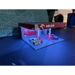 Station-service ORLEN pour voitures à l'échelle 1/64